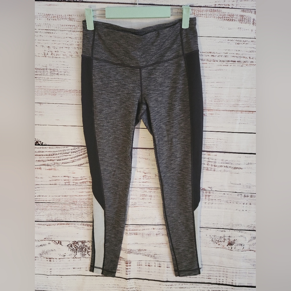 Athleta M Capri Leggings